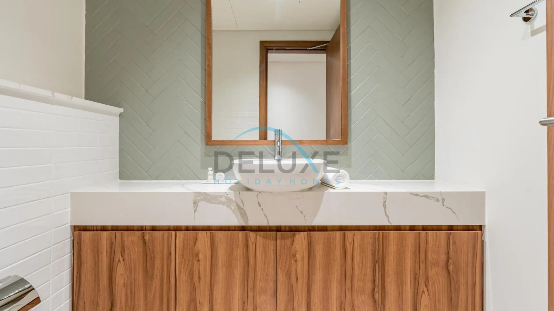 Apartment Chic 2Br In Central Park Building 1, Al Wasl By Deluxe Holiday Homes Dubai