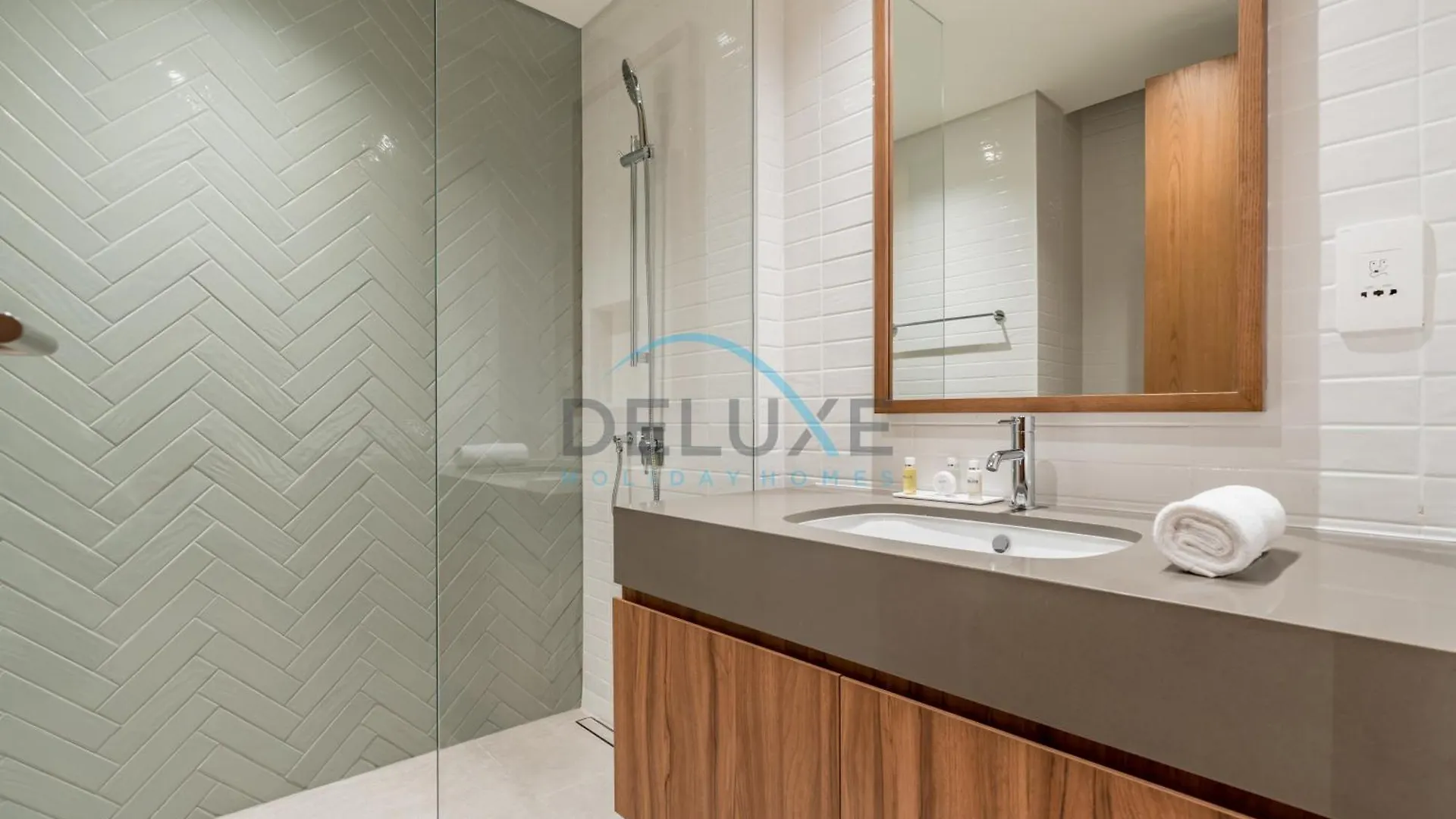 Chic 2Br In Central Park Building 1, Al Wasl By Deluxe Holiday Homes Dubai United Arab Emirates